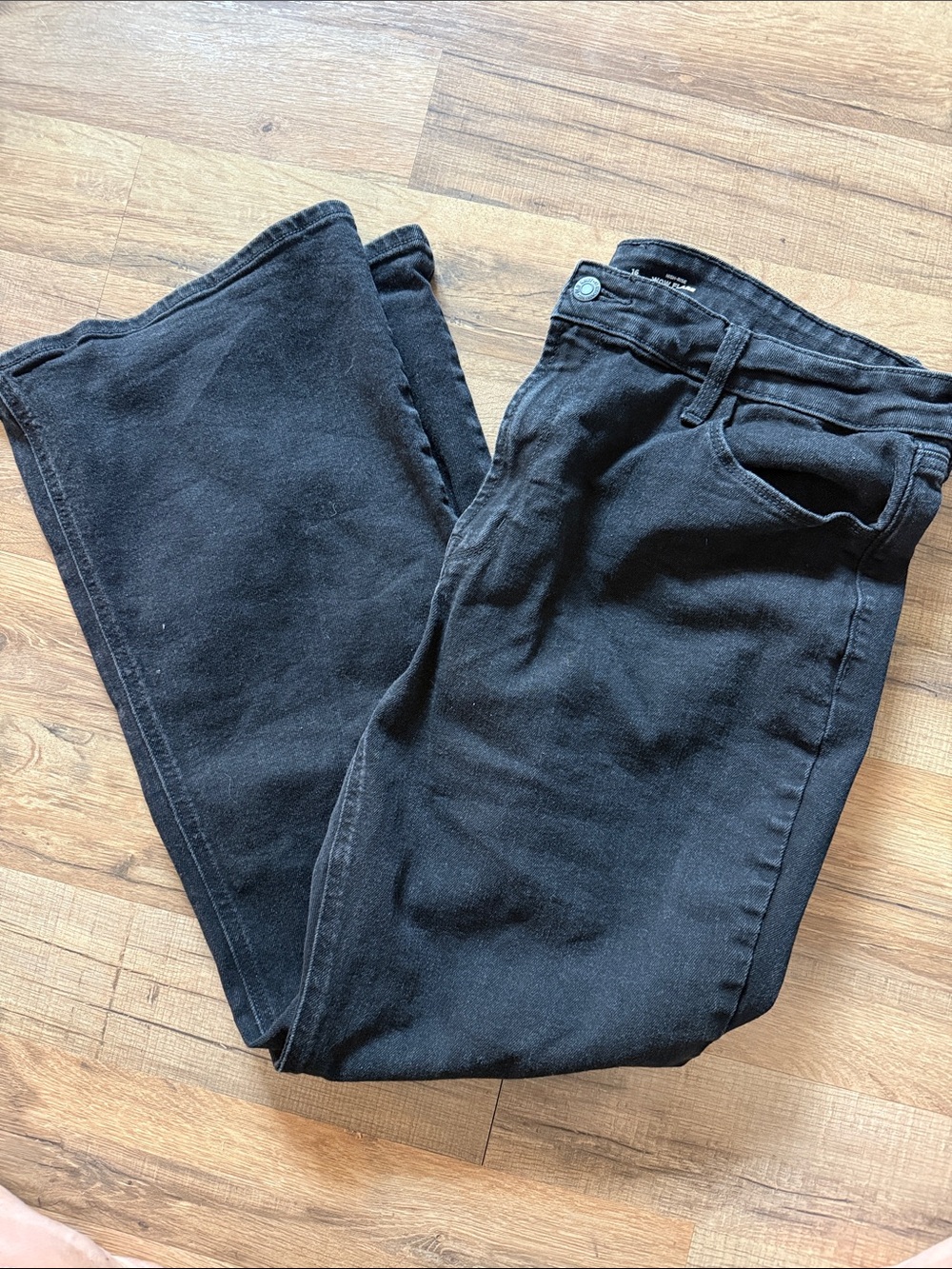 Old Navy Women’s Black Wow Flare Jeans